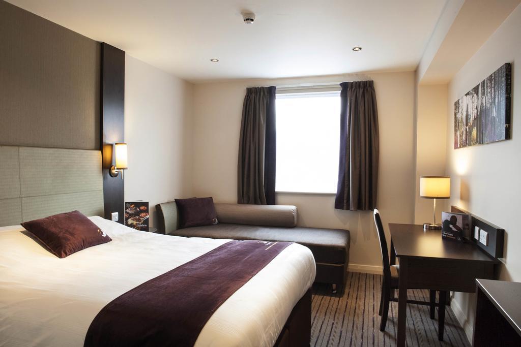 Premier Inn Dunfermline Dış mekan fotoğraf