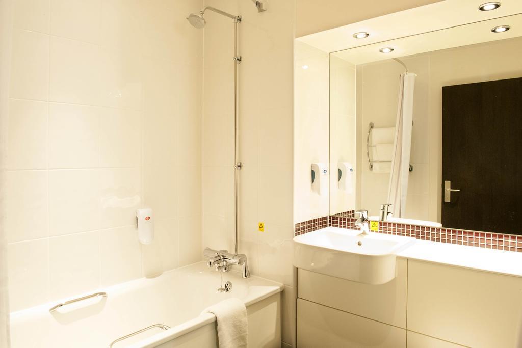 Premier Inn Dunfermline Dış mekan fotoğraf