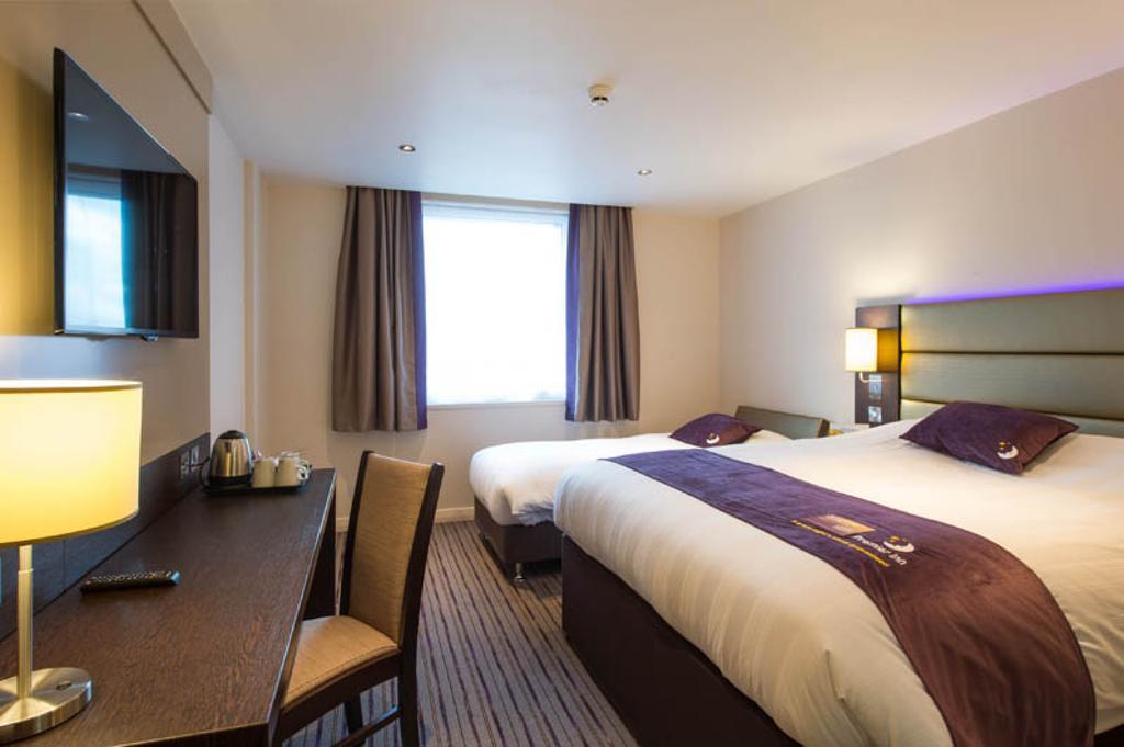 Premier Inn Dunfermline Oda fotoğraf