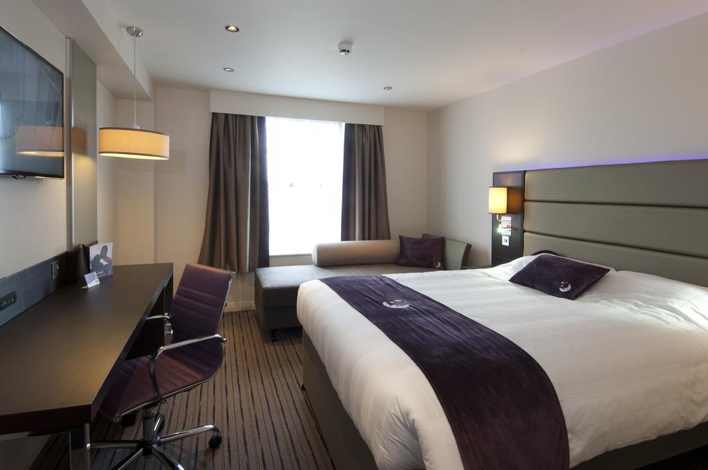 Premier Inn Dunfermline Oda fotoğraf