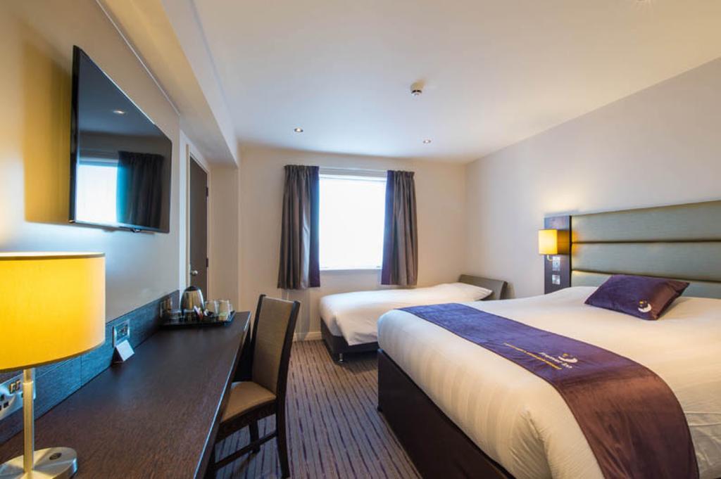 Premier Inn Dunfermline Oda fotoğraf